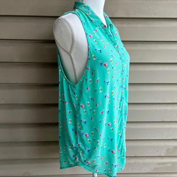 •Hollister• Sleeveless Teal Blue Sailboat Button Down Blouse - Size Medium - Picture 3 of 7